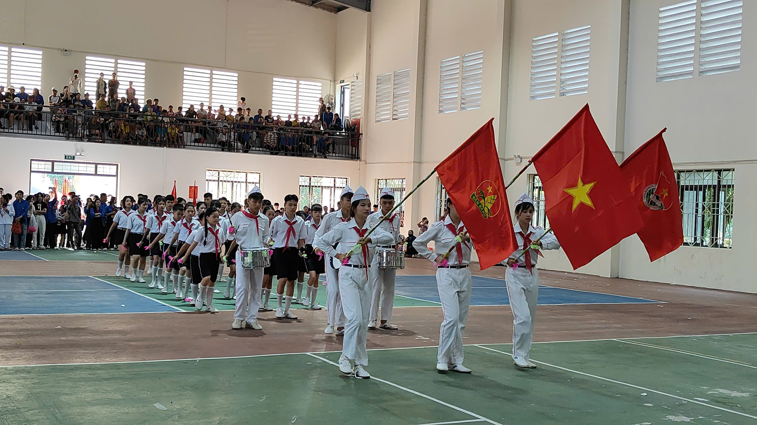 Anh-tin-bai
